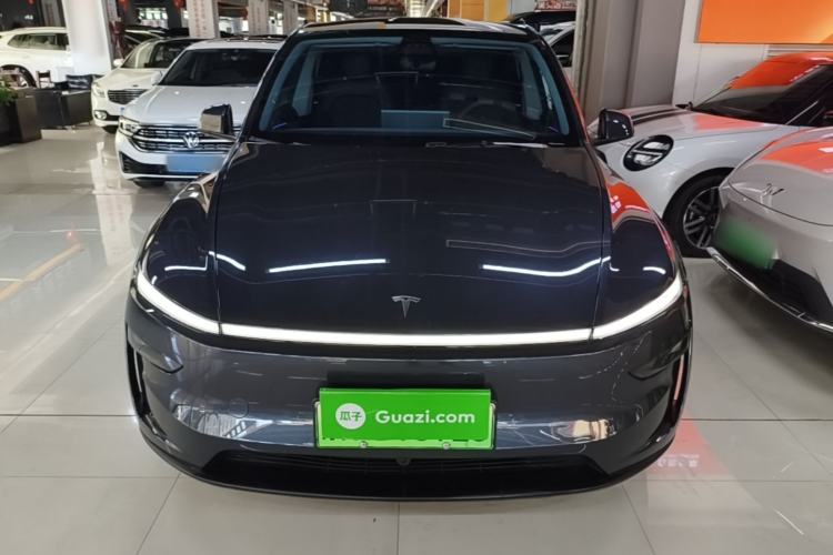 Used Tesla Model Y 2025 Rear-Wheel Drive First Edition Front