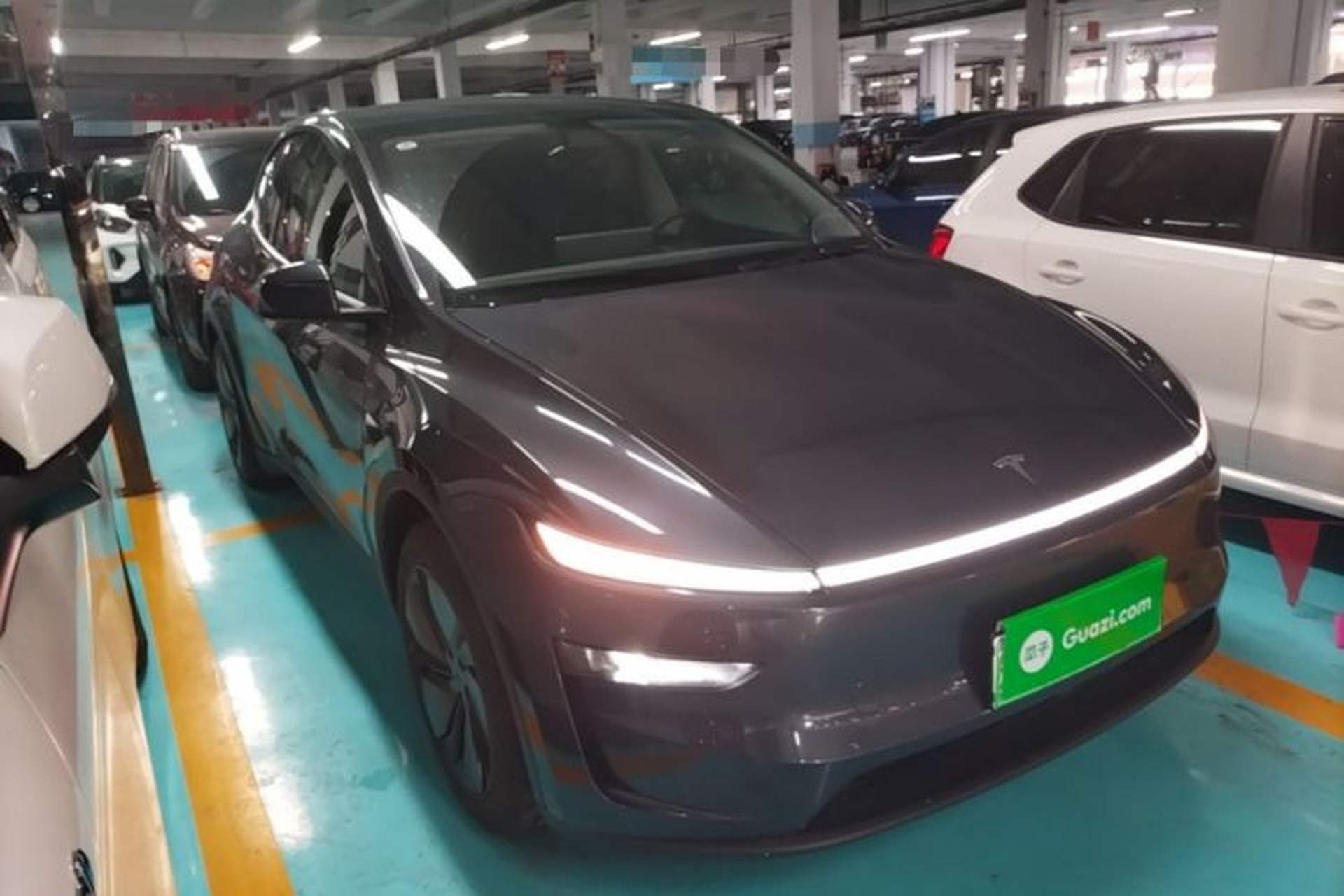 Used Tesla Model Y 2025 Rear-Wheel Drive First Edition Front Right 45 Deg