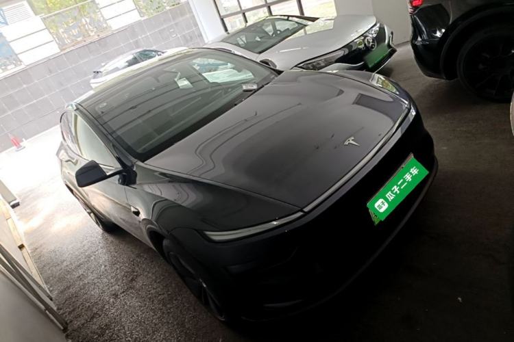 Used Tesla Model Y 2025 Rear-Wheel Drive First Edition Front Right 45 Deg