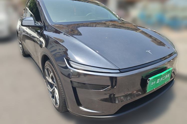 Used Tesla Model Y 2025 Long-Range All-Wheel Drive First Edition Front Right 45 Deg