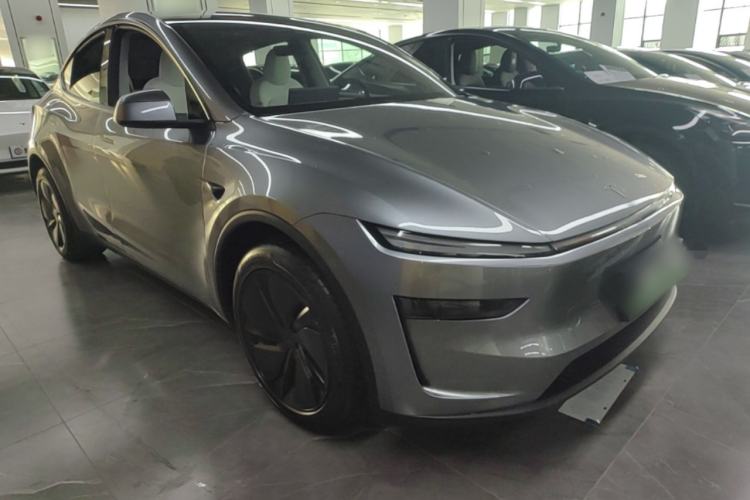Used Tesla Model Y 2025 Long-Range All-Wheel Drive First Edition Front Right 45 Deg