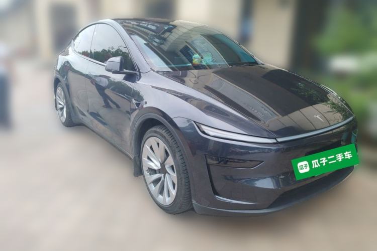 Used Tesla Model Y 2025 Rear-Wheel-Drive Version Front Right 45 Deg