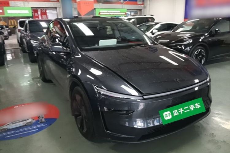 Used Tesla Model Y 2025 Rear-Wheel-Drive Version Front Right 45 Deg