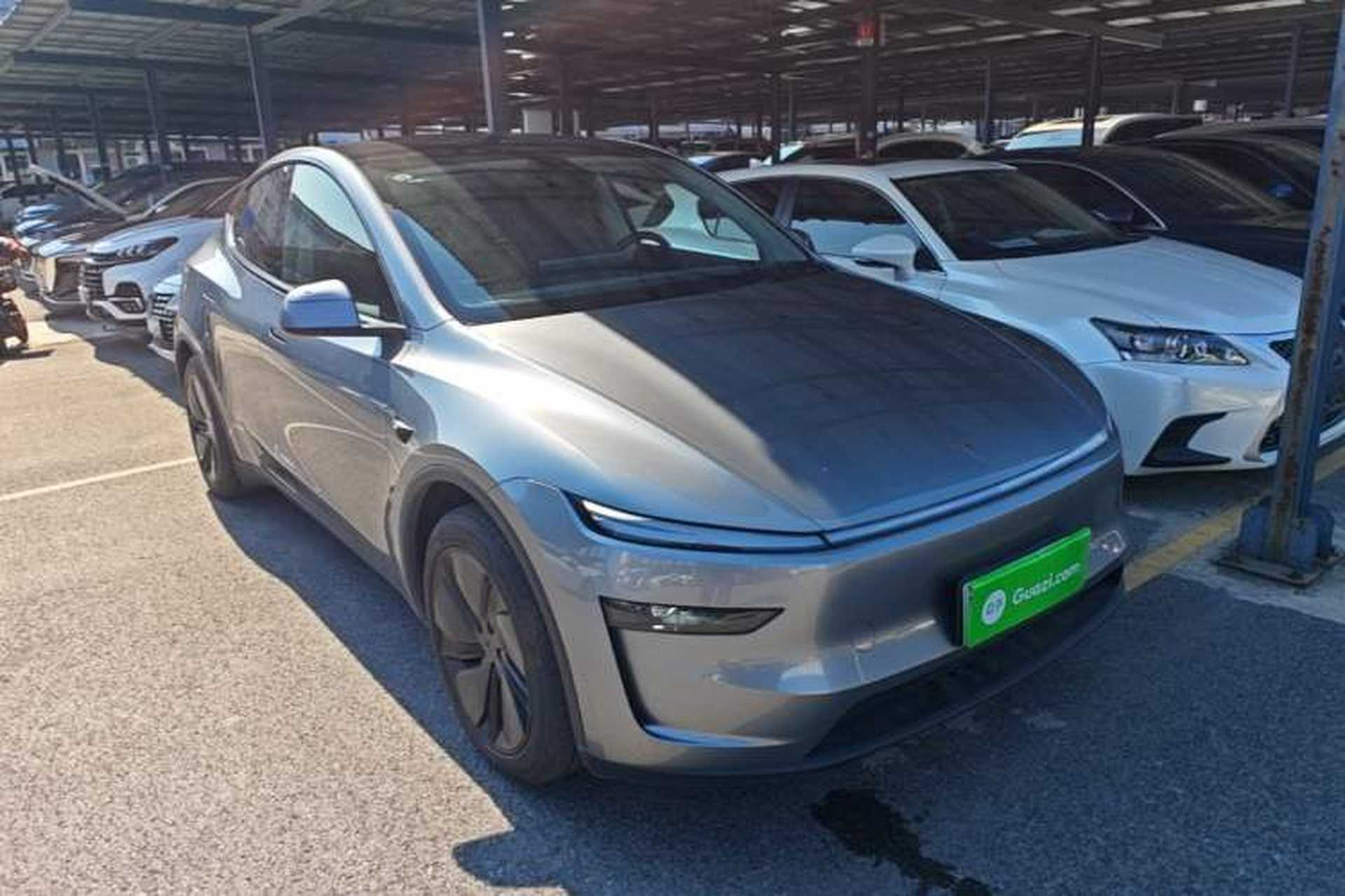Used Tesla Model Y 2025 Rear-Wheel-Drive Version Front Right 45 Deg