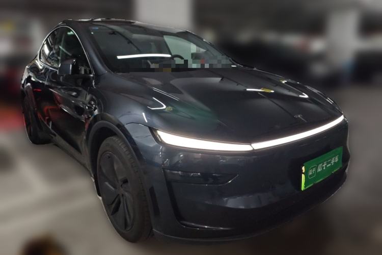 Used Tesla Model Y 2025 Rear-Wheel-Drive Version Front Right 45 Deg