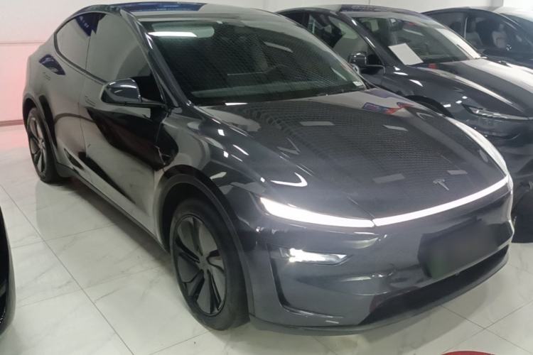 Used Tesla Model Y 2025 Rear-Wheel Drive First Edition Front Right 45 Deg