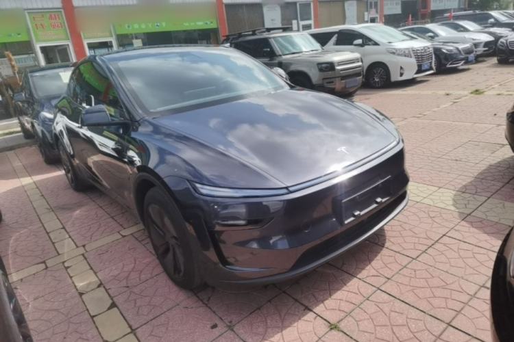 Used Tesla Model Y 2025 Rear-Wheel Drive First Edition Front Right 45 Deg
