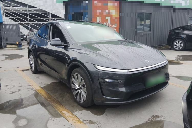 Used Tesla Model Y 2025 Rear-Wheel-Drive Version Front Right 45 Deg