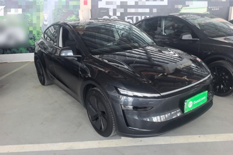 Used Tesla Model Y 2025 Rear-Wheel-Drive Version Front Right 45 Deg