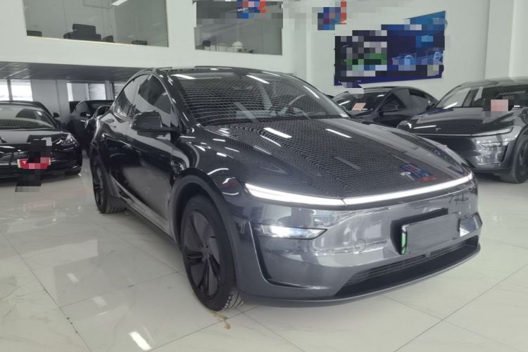 Used Tesla Model Y 2025 Rear-Wheel-Drive Version Front Right 45 Deg