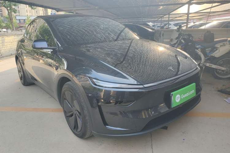 Used Tesla Model Y 2025 Rear-Wheel-Drive Version Front Right 45 Deg