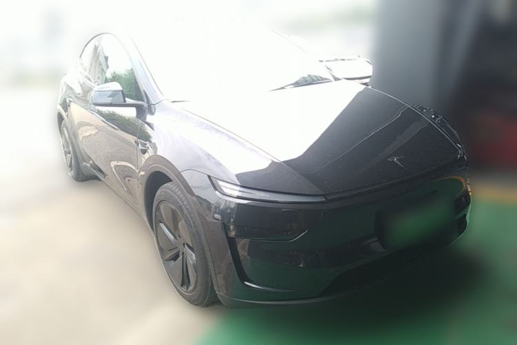 Used Tesla Model Y 2025 Rear-Wheel Drive First Edition Front Right 45 Deg