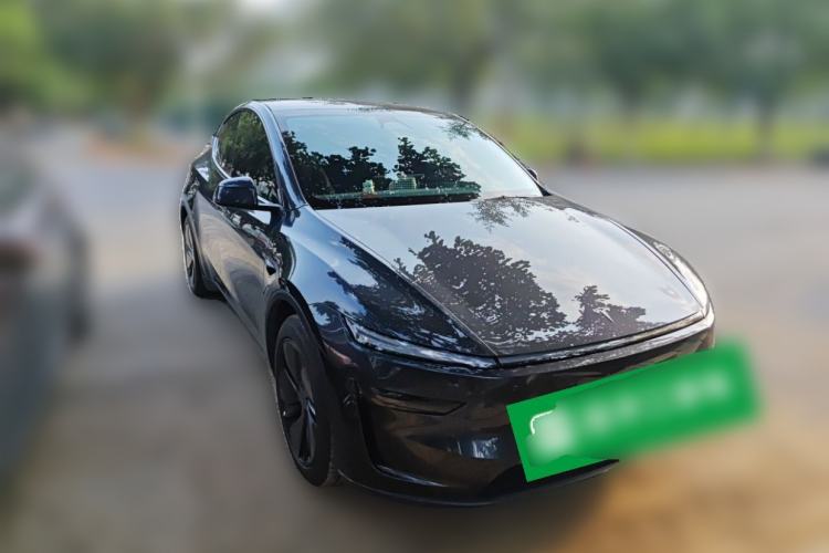 Used Tesla Model Y 2025 Rear-Wheel Drive First Edition Front Right 45 Deg