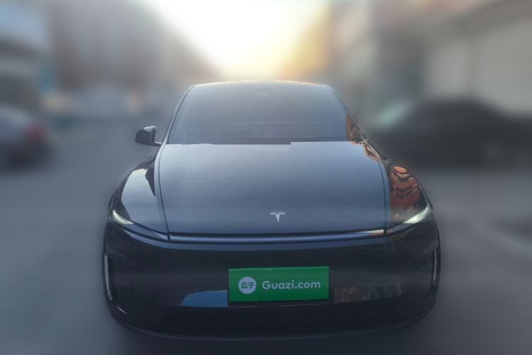 Used Tesla Model Y 2025 Long-Range All-Wheel-Drive Version Front