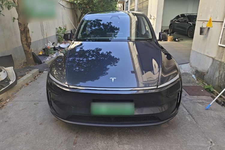 Used Tesla Model Y 2025 Rear-Wheel-Drive Version Front