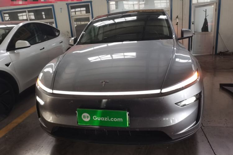 Used Tesla Model Y 2025 Rear-Wheel Drive First Edition Front