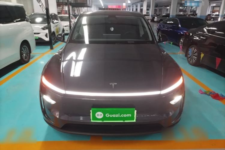 Used Tesla Model Y 2025 Rear-Wheel Drive First Edition Front