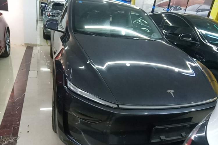 Used Tesla Model Y 2025 Long-Range All-Wheel-Drive Version Front