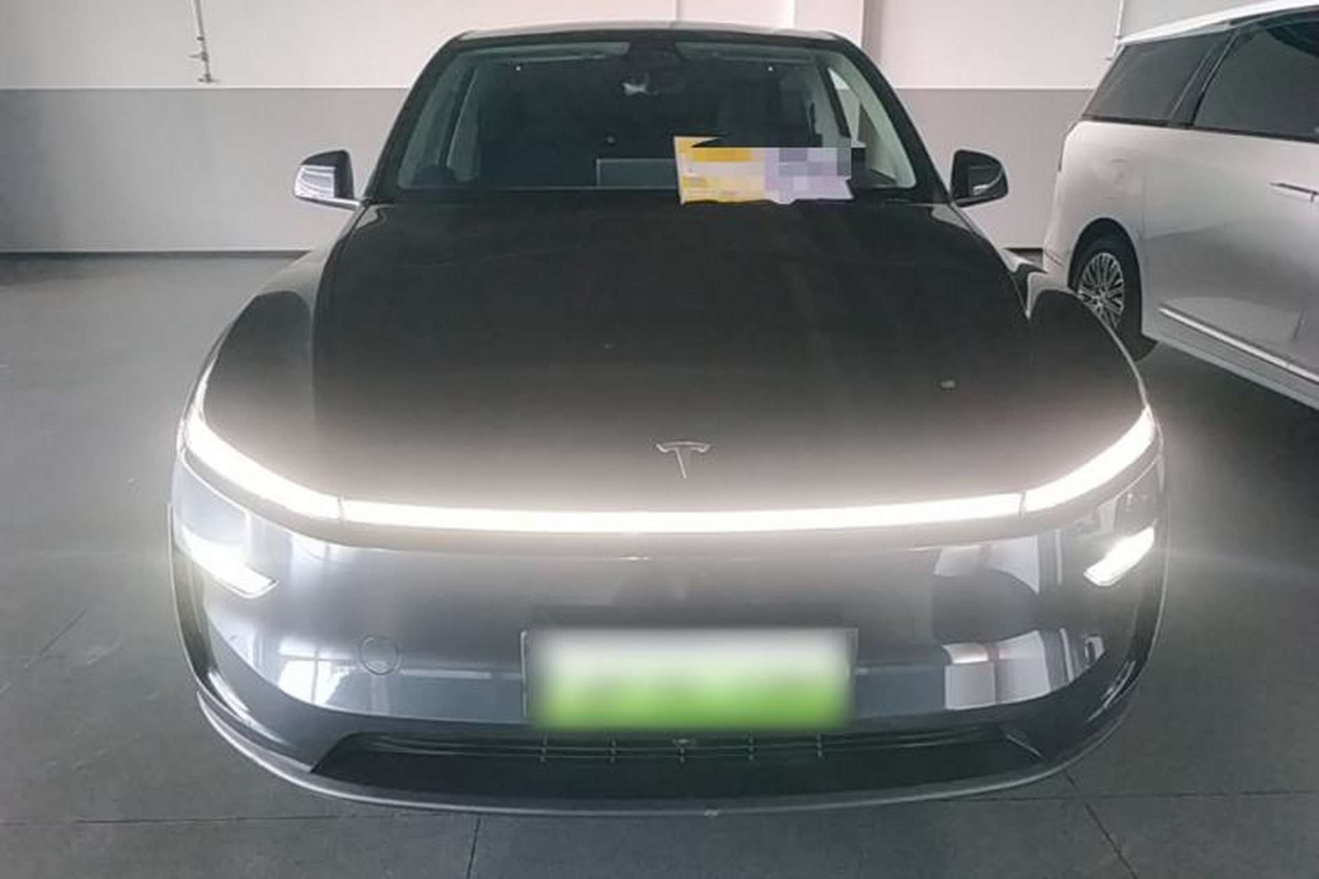 Used Tesla Model Y 2025 Rear-Wheel-Drive Version Front