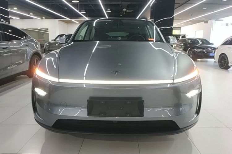 Used Tesla Model Y 2025 Rear-Wheel-Drive Version Front