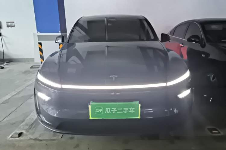 Used Tesla Model Y 2025 Rear-Wheel-Drive Version Front