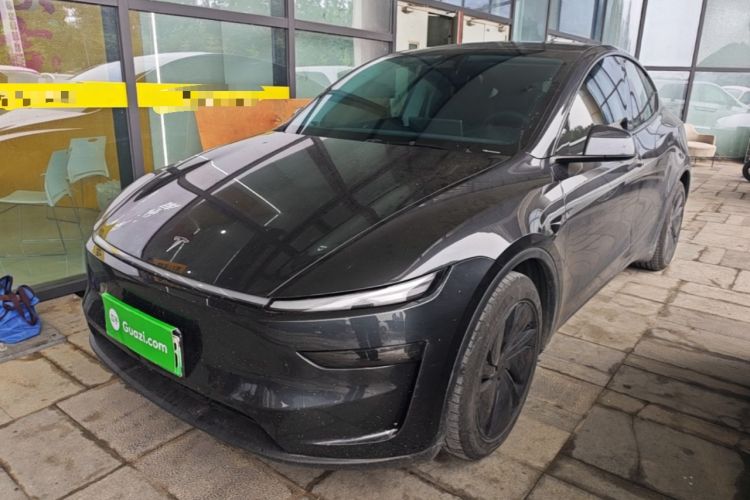 Tesla Model Y 2025 Long-Range All-Wheel Drive First Edition