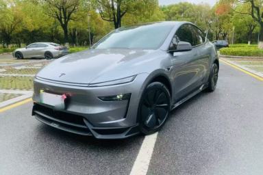 Used Tesla Model Y 2025 Long-Range All-Wheel Drive First Edition