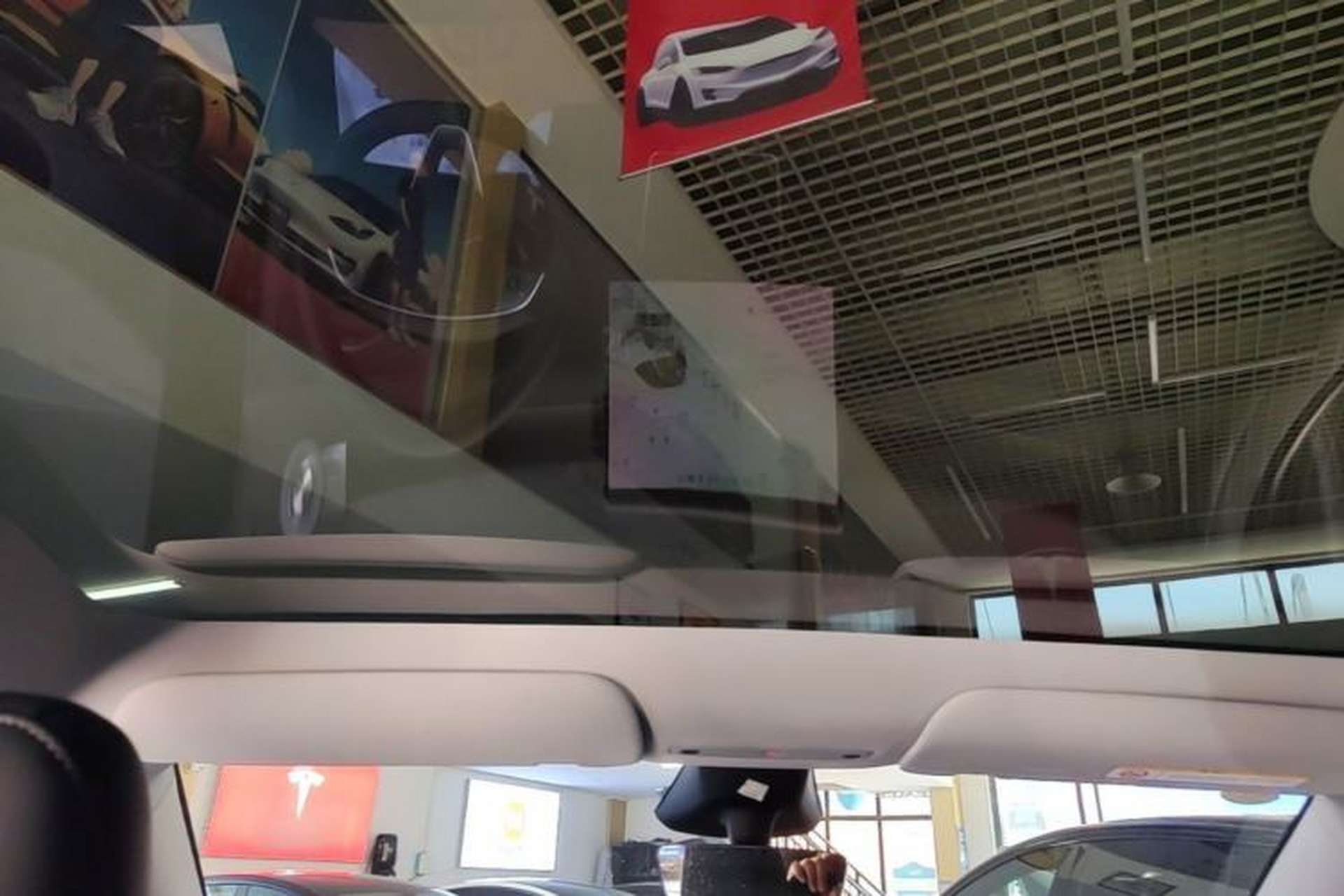 Used Tesla Model Y 2025 Rear-Wheel-Drive Version Headliner