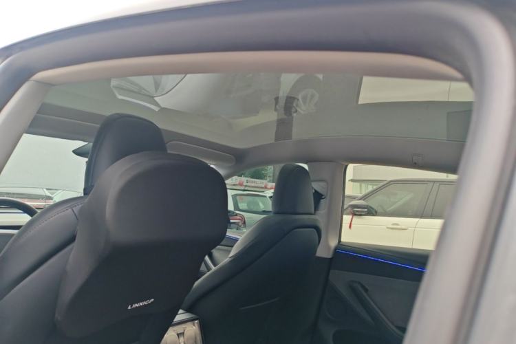 Used Tesla Model Y 2025 Rear-Wheel-Drive Version Headliner