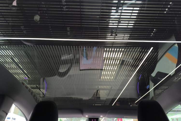 Used Tesla Model Y 2025 Rear-Wheel-Drive Version Headliner