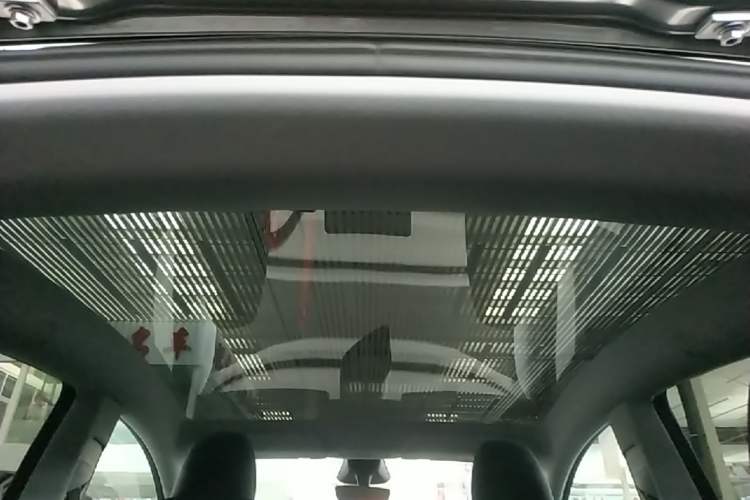 Used Tesla Model Y 2025 Rear-Wheel-Drive Version Headliner