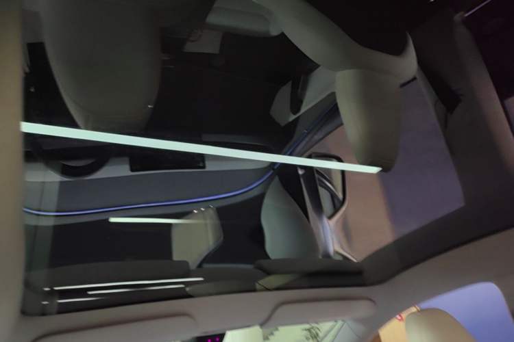 Used Tesla Model Y 2025 Long-Range All-Wheel Drive First Edition Headliner
