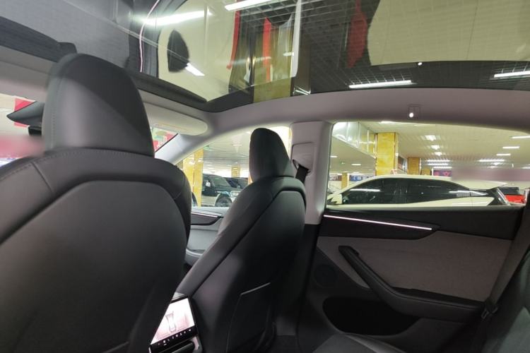Used Tesla Model Y 2025 Rear-Wheel-Drive Version Headliner