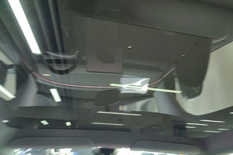 Used Tesla Model Y 2025 Updated Version Long-Range All-Wheel Drive Headliner