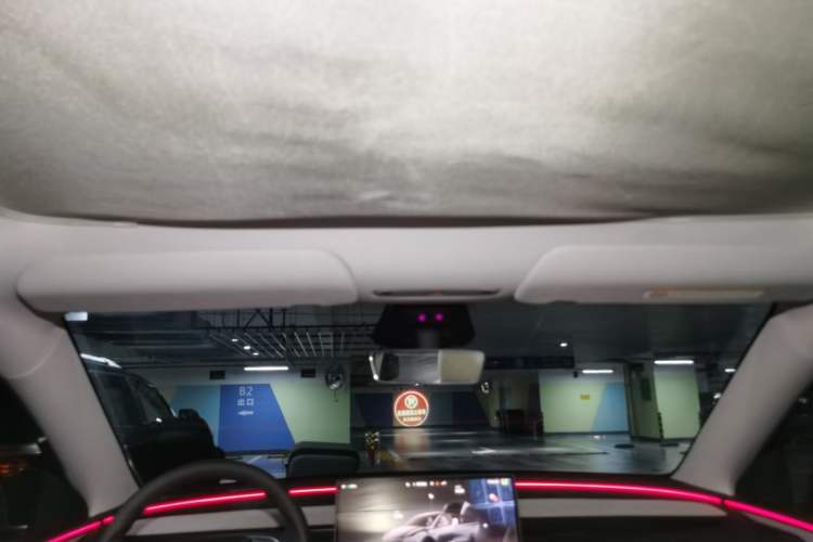 Used Tesla Model Y 2025 Updated Version Long-Range All-Wheel Drive Headliner