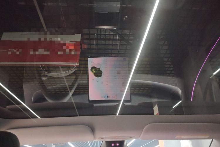 Used Tesla Model Y 2025 Rear-Wheel-Drive Version Headliner