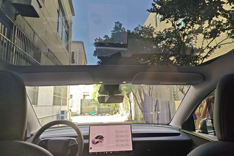 Used Tesla Model Y 2025 Rear-Wheel-Drive Version Headliner