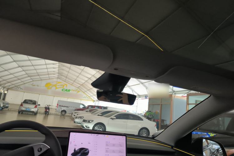 Used Tesla Model Y 2025 Rear-Wheel-Drive Version Headliner