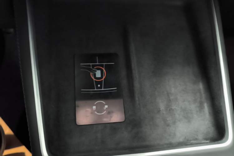 Used Tesla Model Y 2025 Rear-Wheel-Drive Version Interior 1