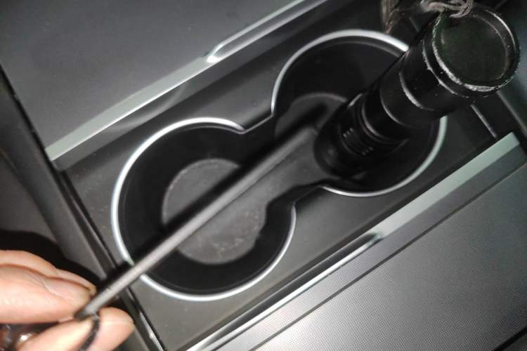 Used Tesla Model Y 2025 Long-Range All-Wheel Drive First Edition Interior 1