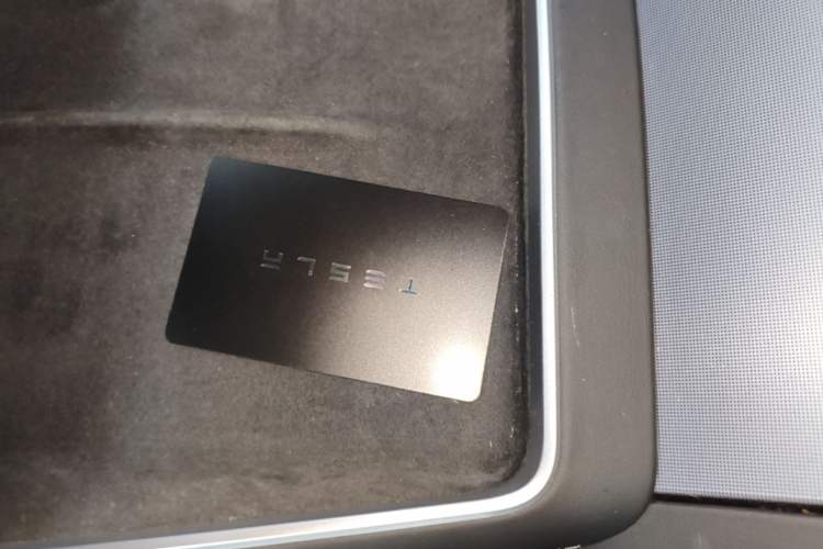 Used Tesla Model Y 2025 Rear-Wheel-Drive Version Interior 1