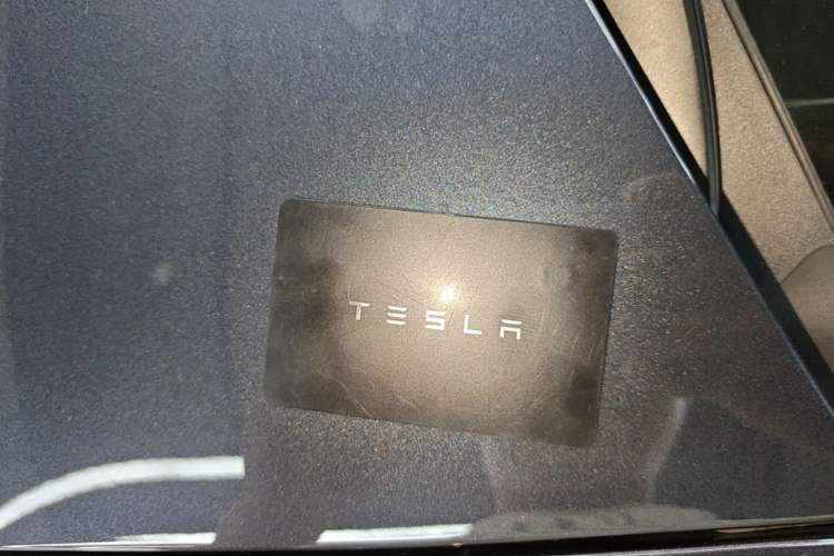 Used Tesla Model Y 2025 Updated Version Long-Range All-Wheel Drive Interior 1