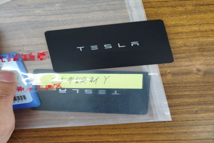 Used Tesla Model Y 2025 Rear-Wheel Drive First Edition Interior 1