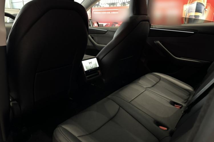 Used Tesla Model Y 2025 Rear-Wheel-Drive Version Interior 2