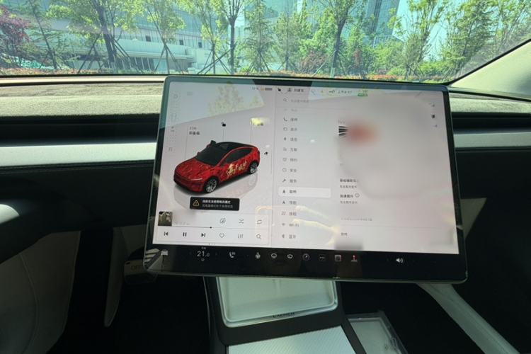 Used Tesla Model Y 2025 Long-Range All-Wheel Drive First Edition Interior 7