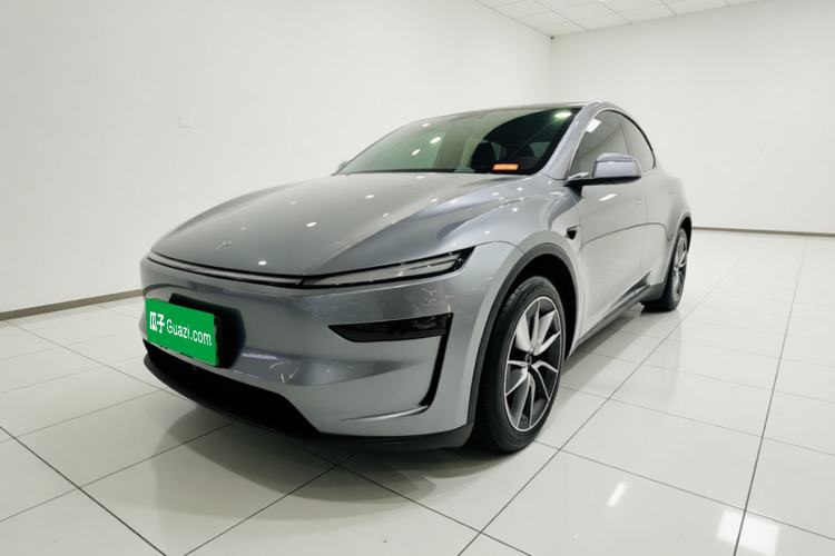 Tesla Model Y 2025 Rear-Wheel-Drive Version