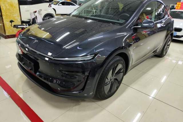 Used Tesla Model Y 2025 Rear-Wheel-Drive Version