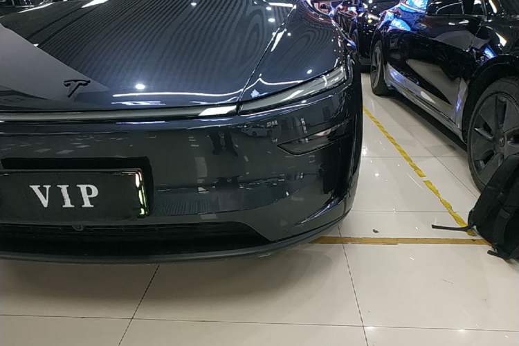 Used Tesla Model Y 2025 Rear-Wheel Drive First Edition Left Front Headlight