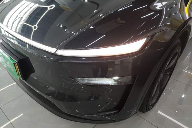 Used Tesla Model Y 2025 Long-Range All-Wheel-Drive Version Left Front Headlight
