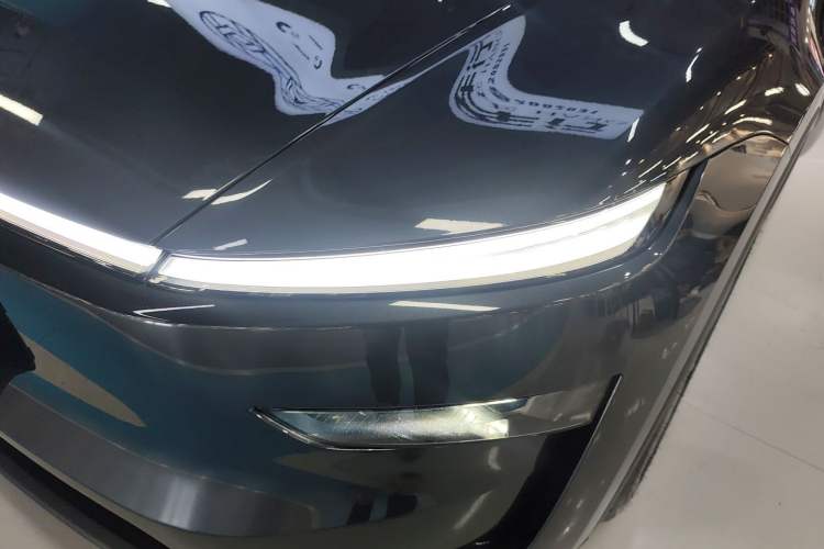 Used Tesla Model Y 2025 Rear-Wheel Drive First Edition Left Front Headlight